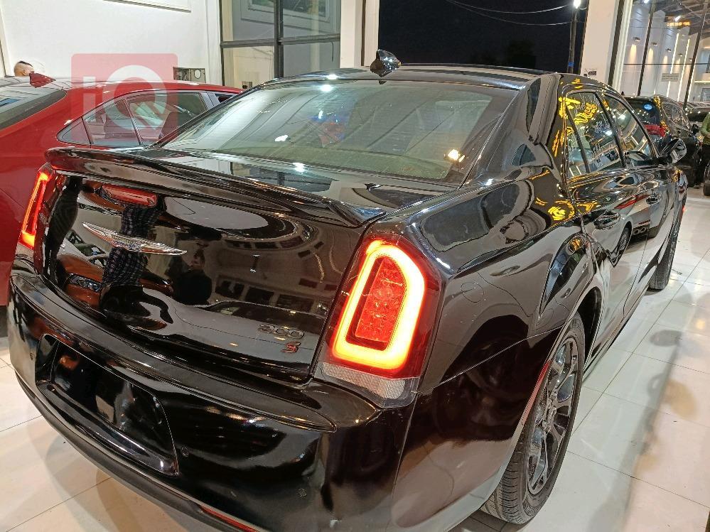 كرايسلر 300